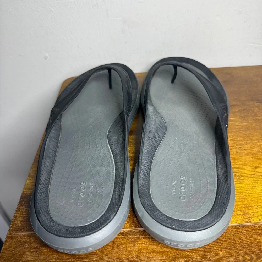 CROCS pre owned